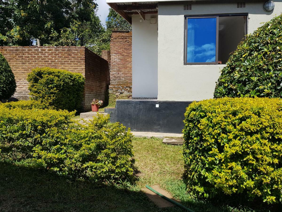 Chinyonga Guesthouse Limbe Exterior photo