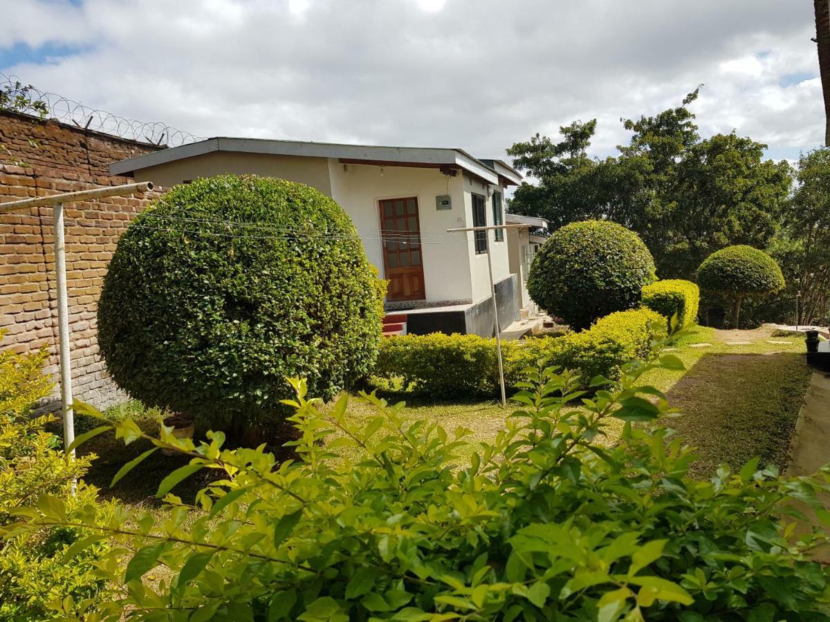 Chinyonga Guesthouse Limbe Exterior photo